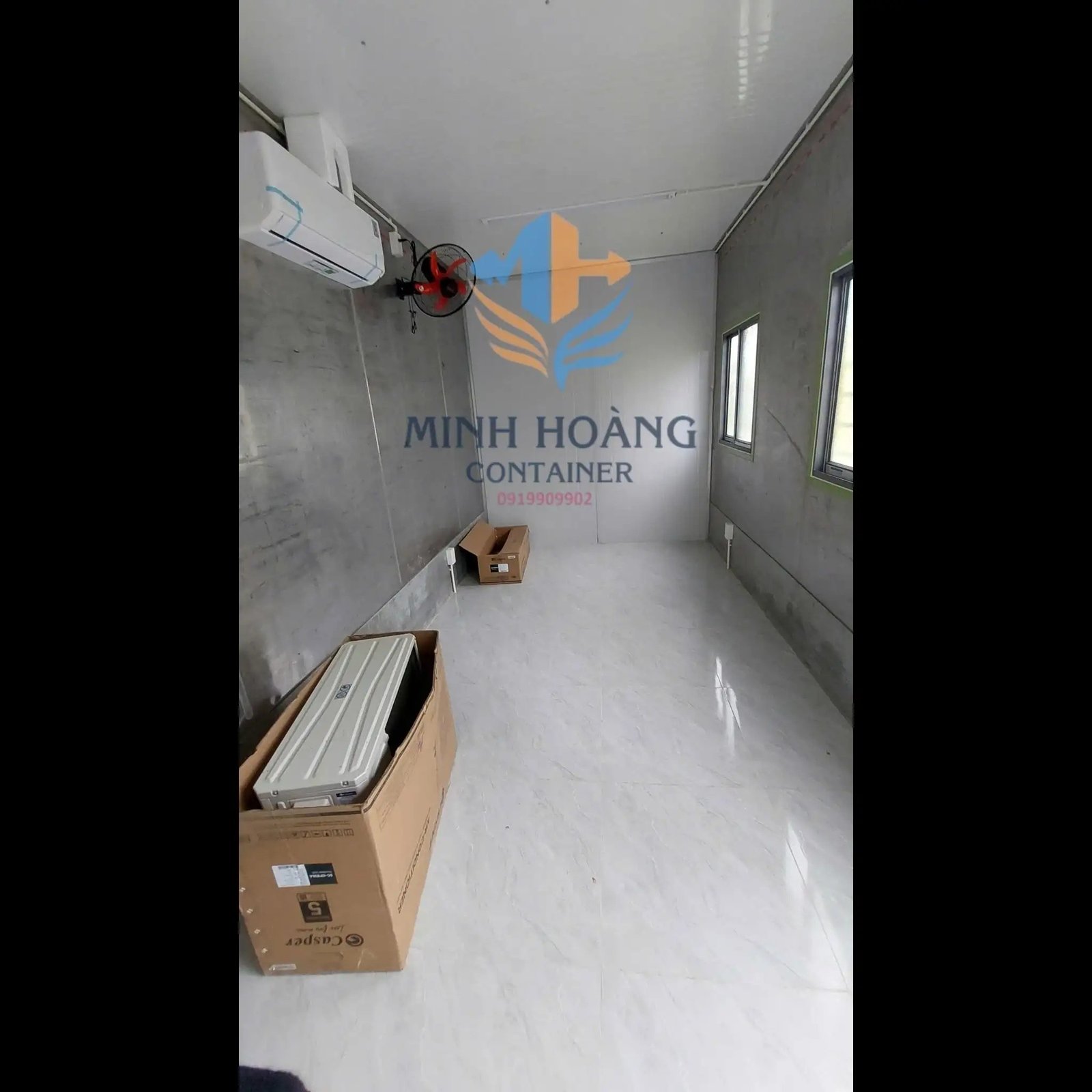 Container Nhà Ở 20 Feet Xanh Lá Có Toilet Cửa Ngoài
